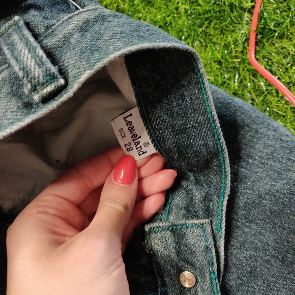 VINTAGE GREEN-WASH HIGH WAIST MOM JEANS - Picture 6 of 9